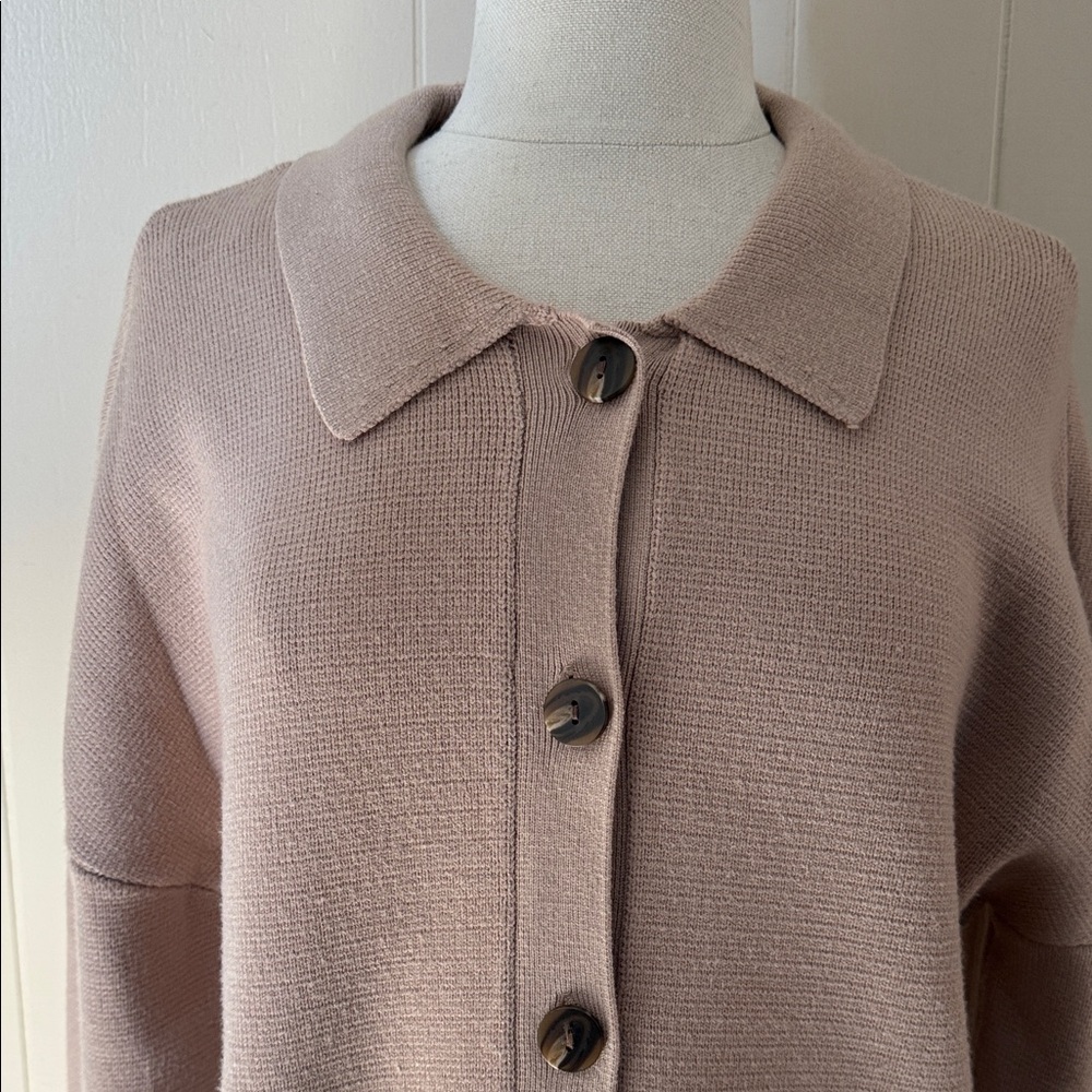 Cyrus Women's Cardigan Sweater in Classic Tan
